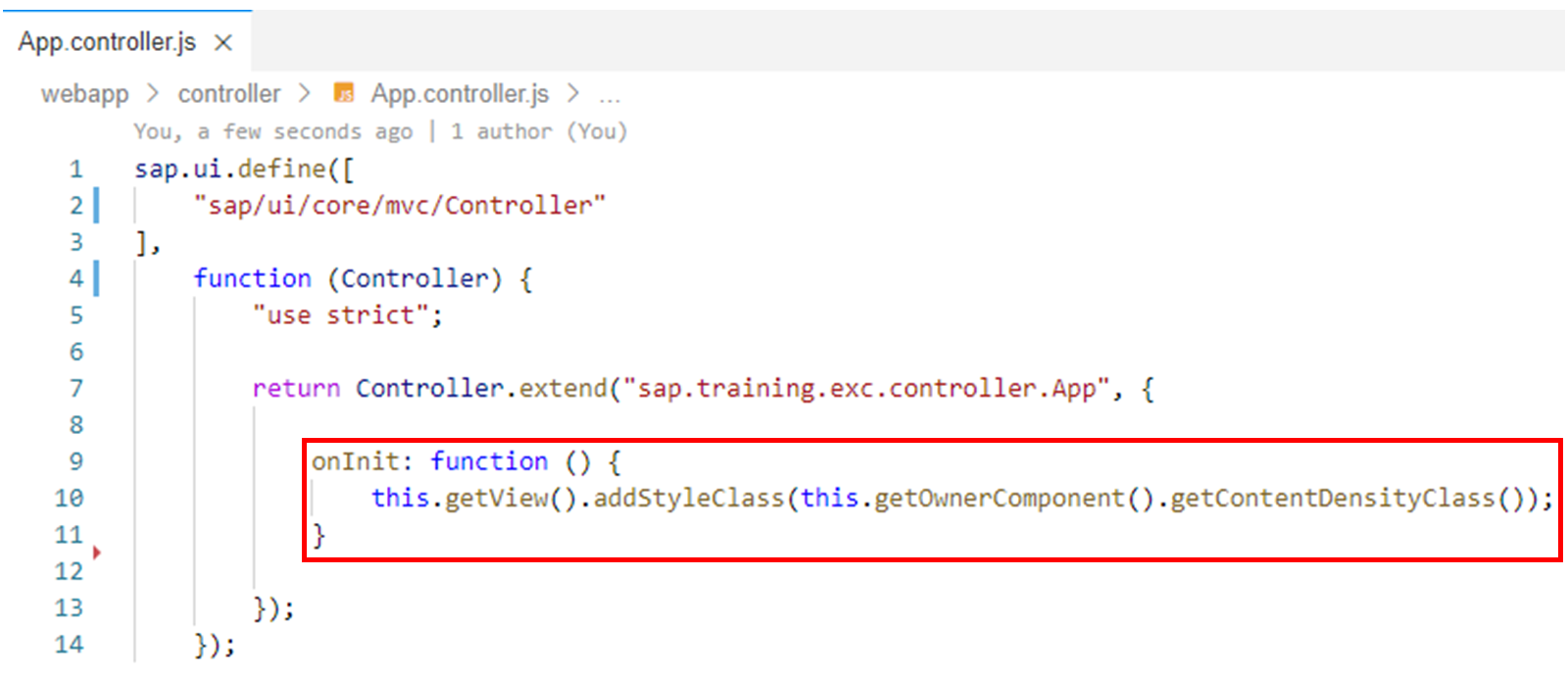 App.controller.js 文件，高亮显示 onInit 函数。